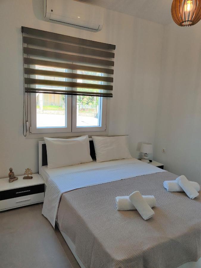 Mare Monte Luxury Apartments 3 Nea Skioni Buitenkant foto